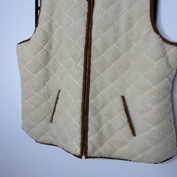 Old Navy Quilted Sherpa Vest XXL - Picture 5 of 6